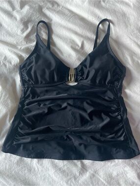 TRUE & CO. Black Ruched Tankini Swim Top S 4-6 Gold Center Detail